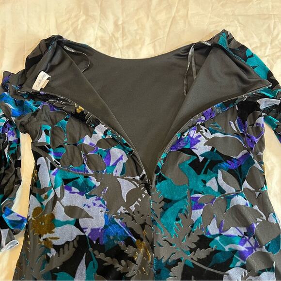 Calvin Klein Velvet Burnout Bodycon Bell Sleeve Dress size 6 - Picture 12 of 12